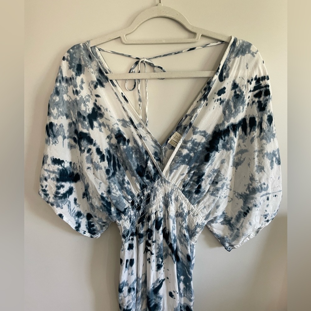 Blue and white sun dress (M)